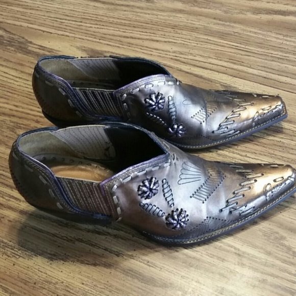 BCBGIRLS Brown Cowboy Ankle Booties EUC sz 8 - Picture 2 of 13